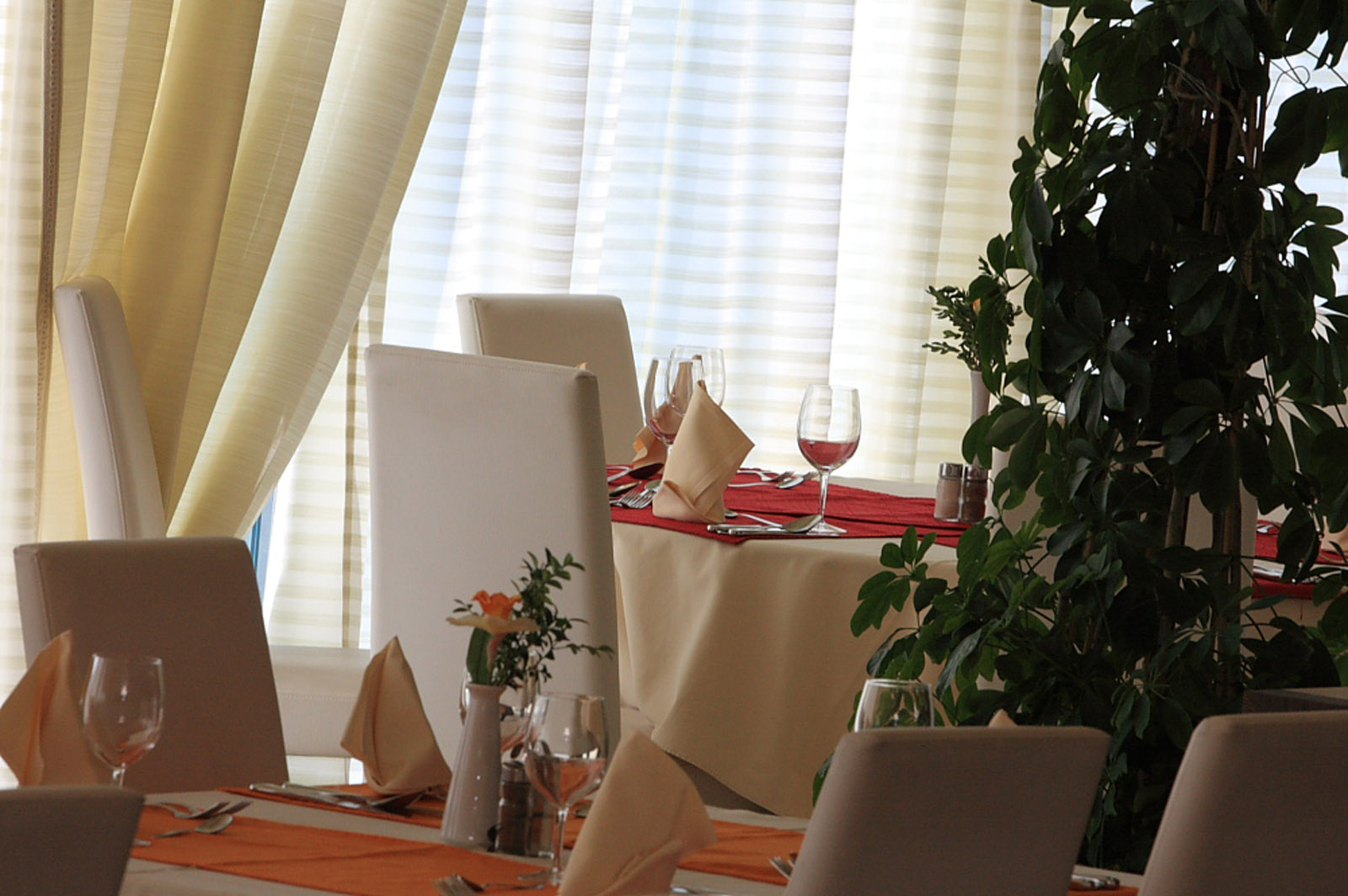 Restaurant Grand interior
